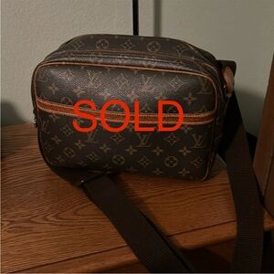 Louis Vuitton reporter COA & dustbag